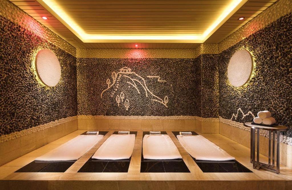 Xiaotangzhuang Grand Bay Hotel Beijing מראה חיצוני תמונה